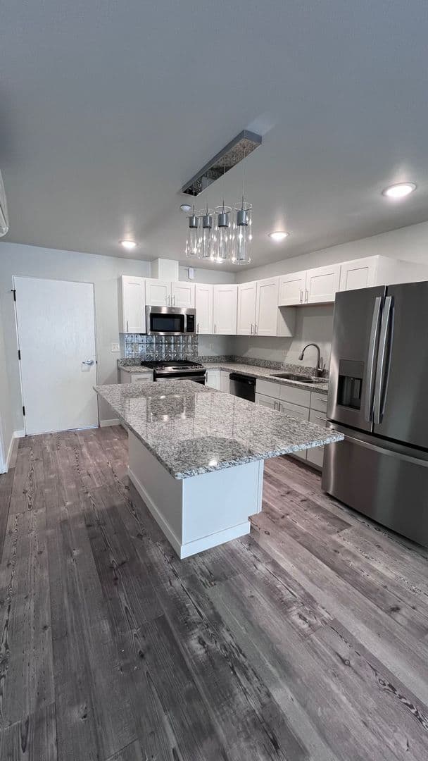 Half Off First Months Rent! Newly Renovated 1 of 16