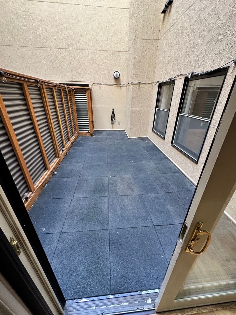 315 W Riverside Ave #305 7 of 12