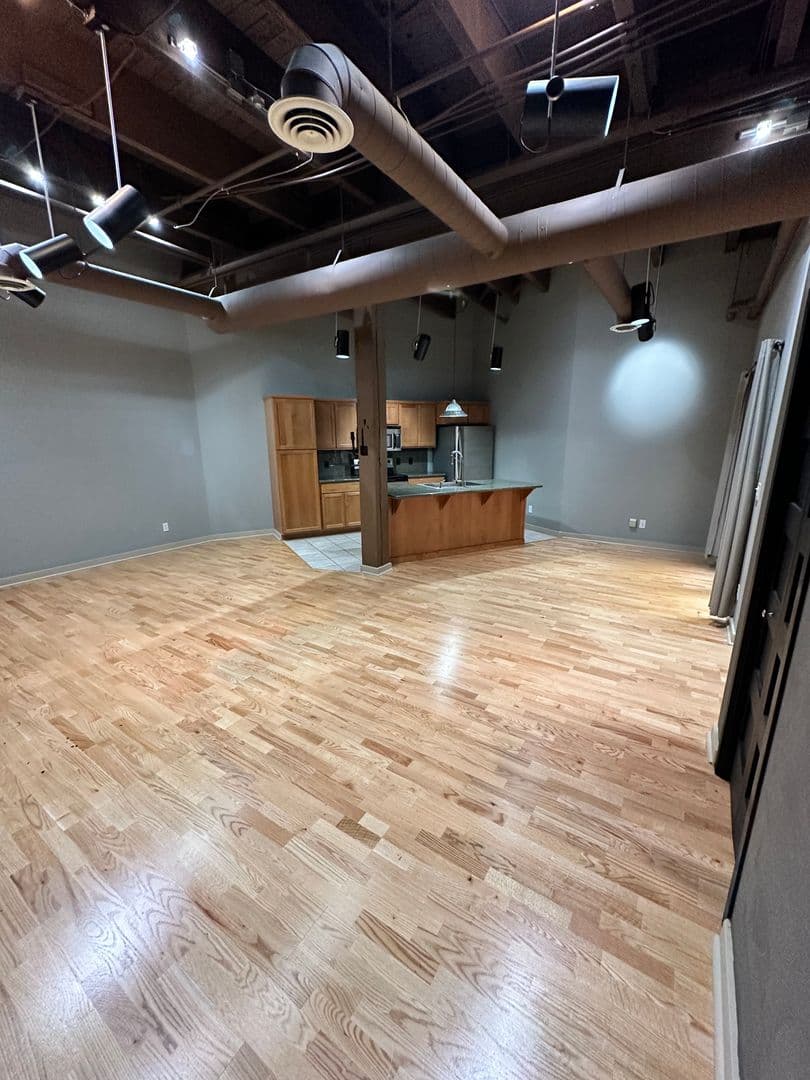 315 W Riverside Ave #305 2 of 12