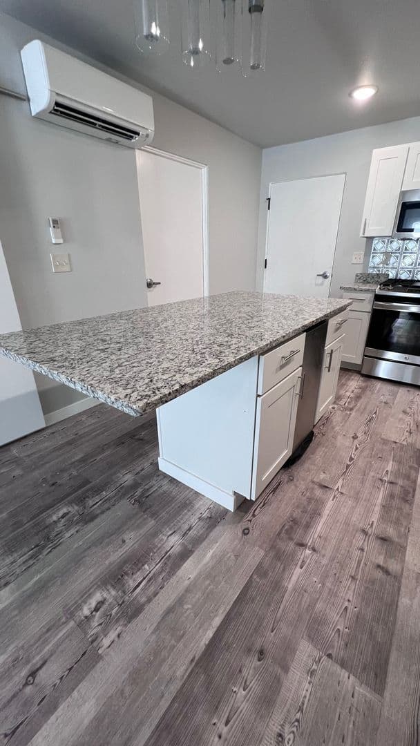 Half Off First Months Rent! Newly Renovated 3 of 16