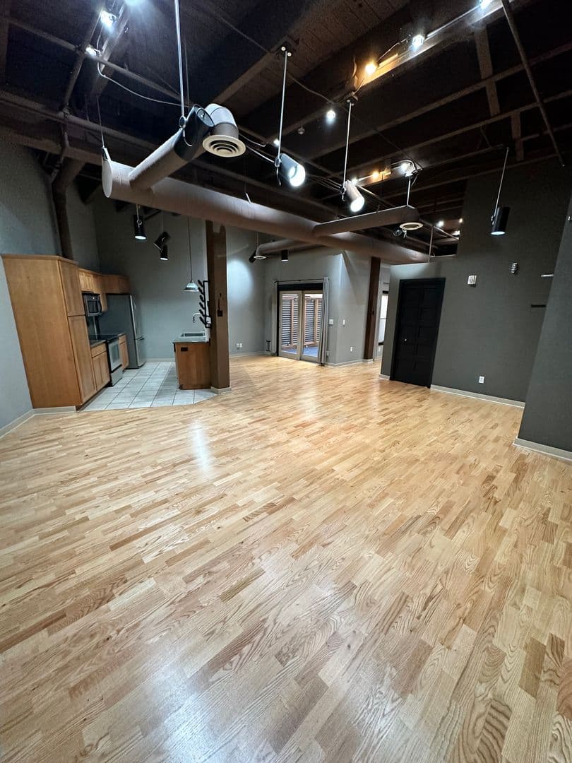 315 W Riverside Ave #305 3 of 12