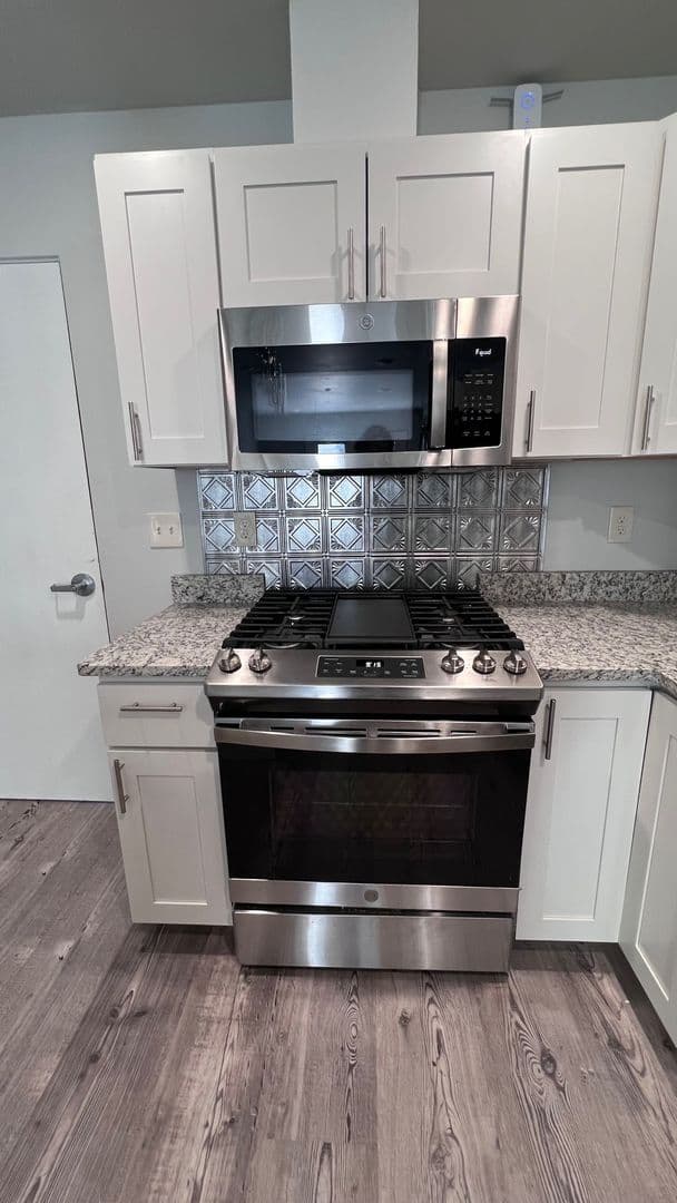 Half Off First Months Rent! Newly Renovated 2 of 16