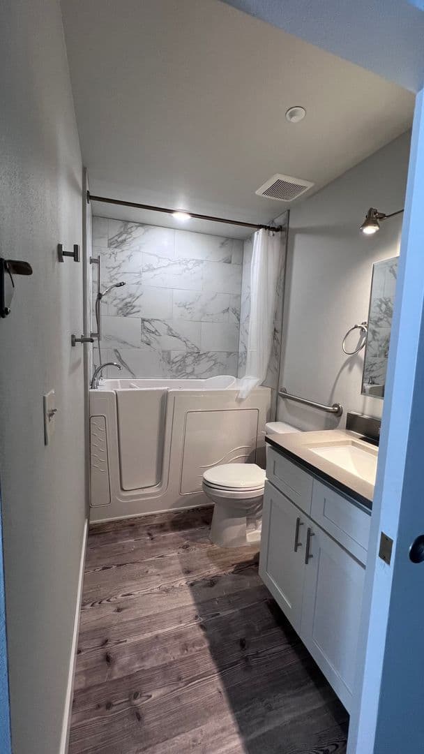 Half Off First Months Rent! Newly Renovated 8 of 16