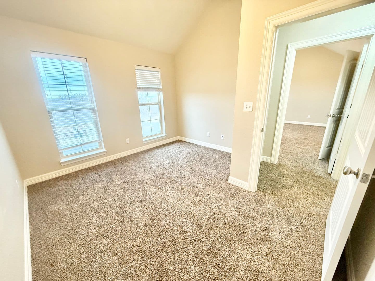 Luxury 3-bed, 2.5-bath!! 20 of 27