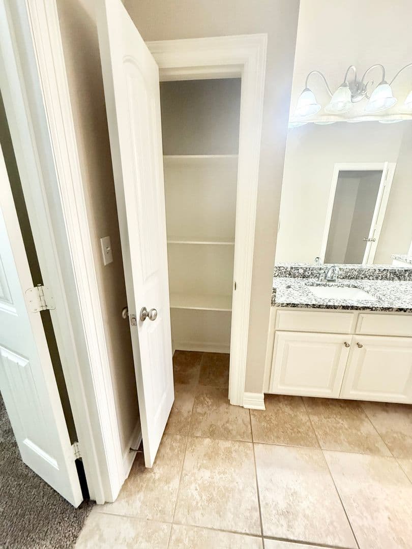 Luxury 3-bed, 2.5-bath!! 15 of 27