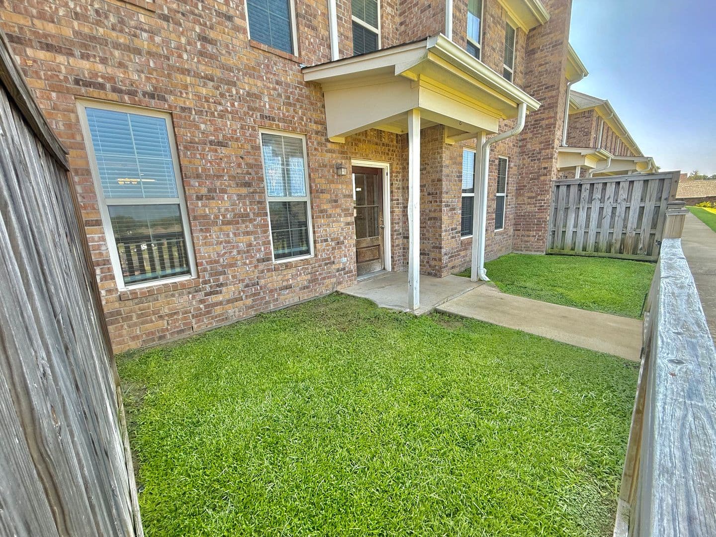 Luxury 3-bed, 2.5-bath!! 26 of 27