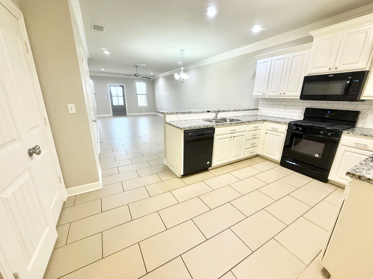 Luxury 3-bed, 2.5-bath!! 4 of 27