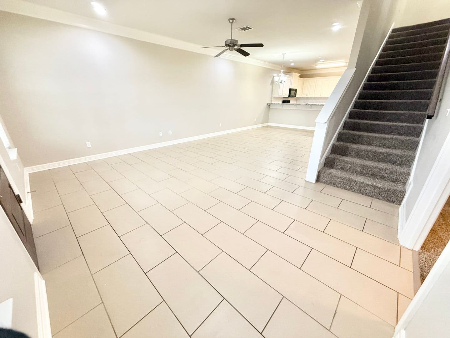 Luxury 3-bed, 2.5-bath!! 16 of 27