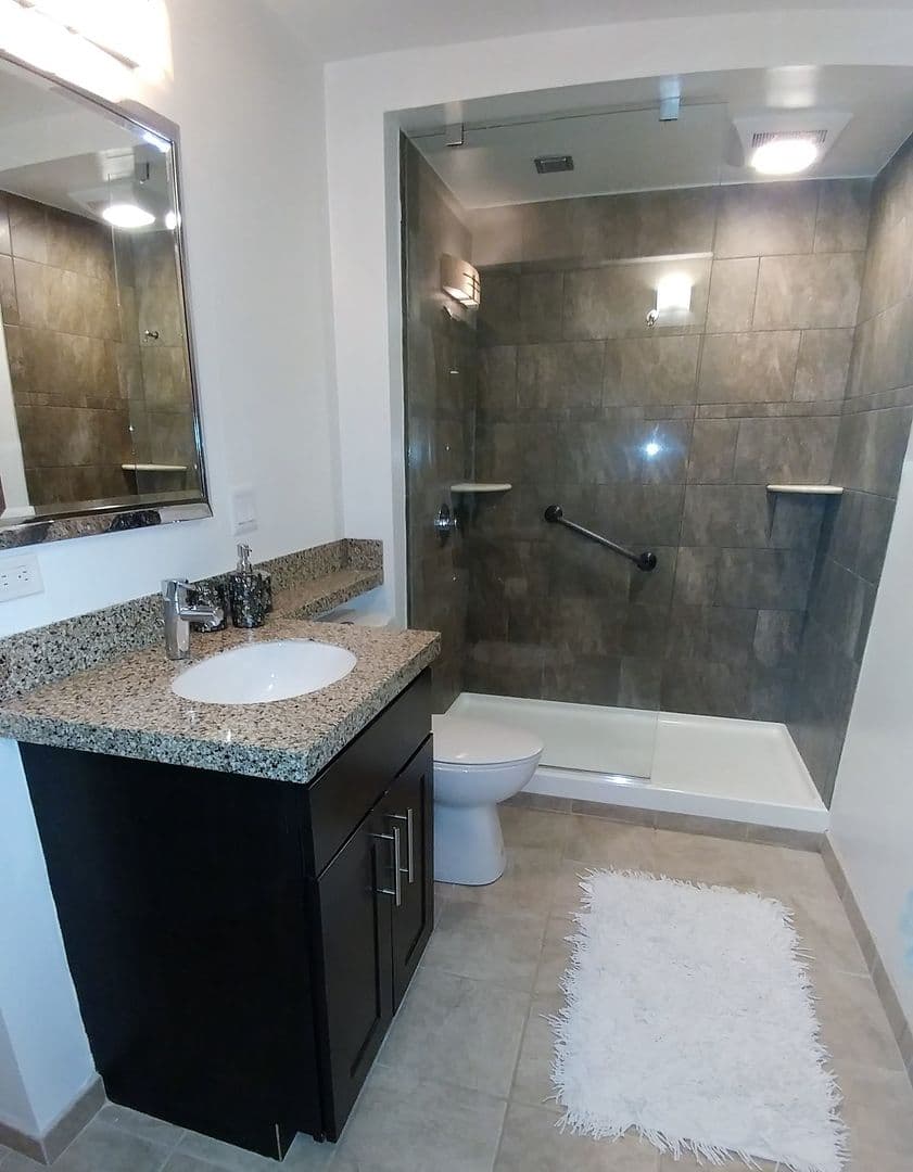 Center Square Apartments 6 of 6