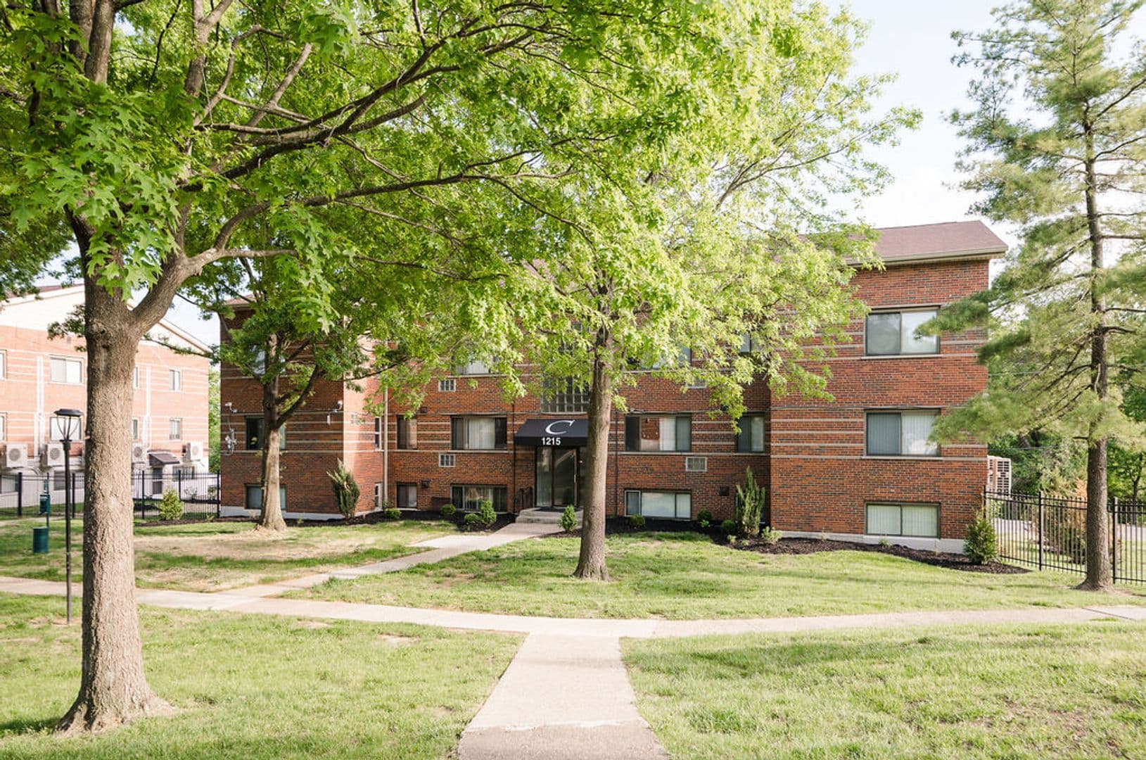 The Courtyard at Park Hills 17 of 20