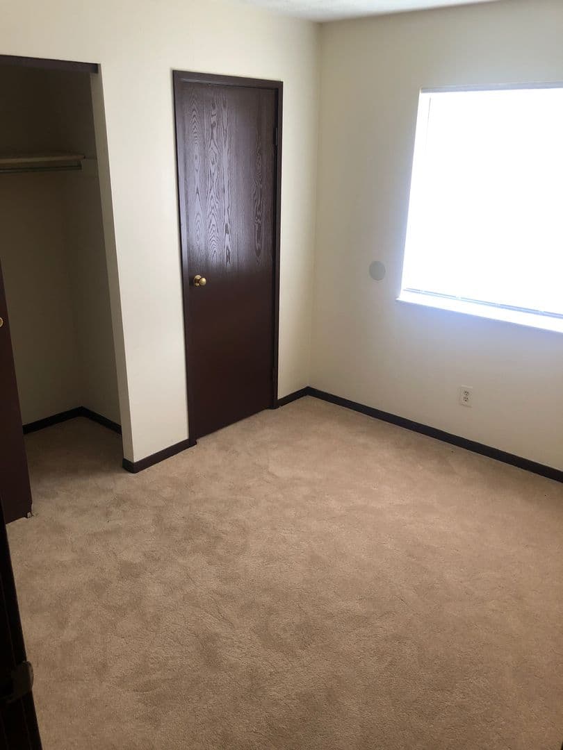 Yearling Court Apartments 6 of 11