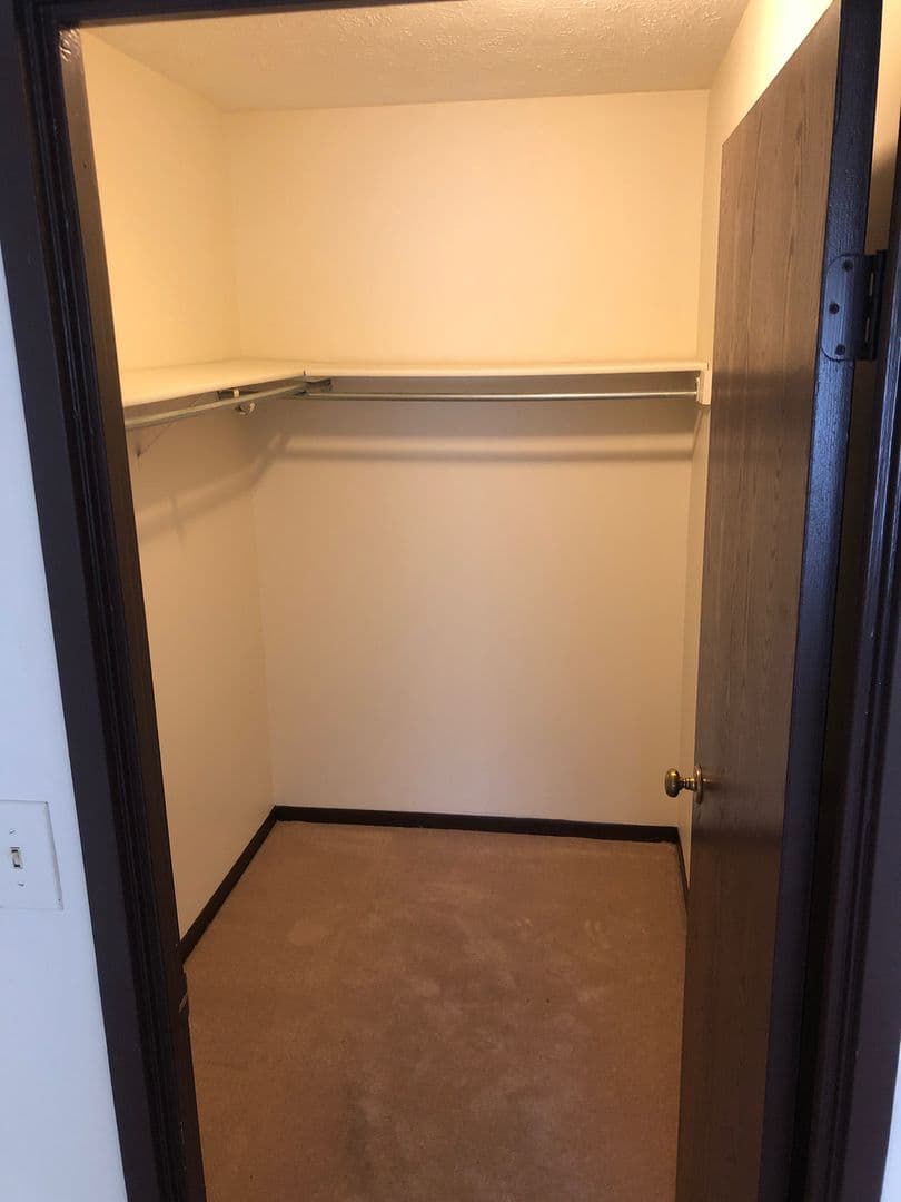 Yearling Court Apartments 7 of 11