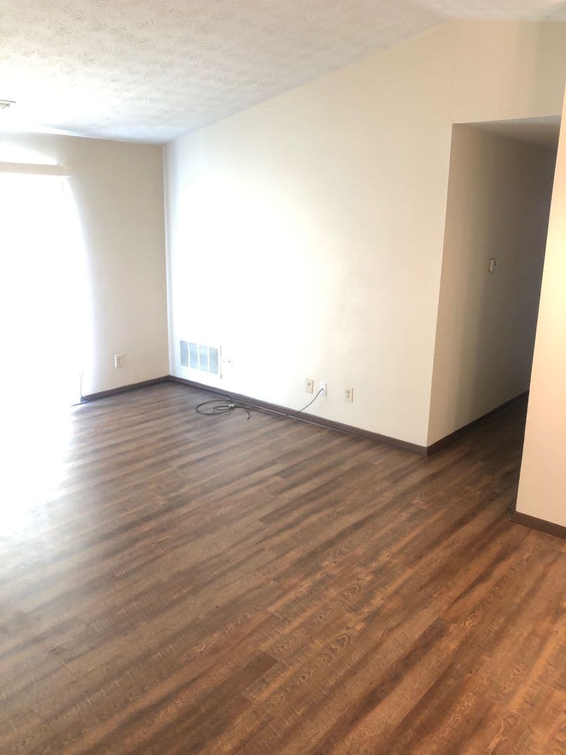 Yearling Court Apartments 1 of 11