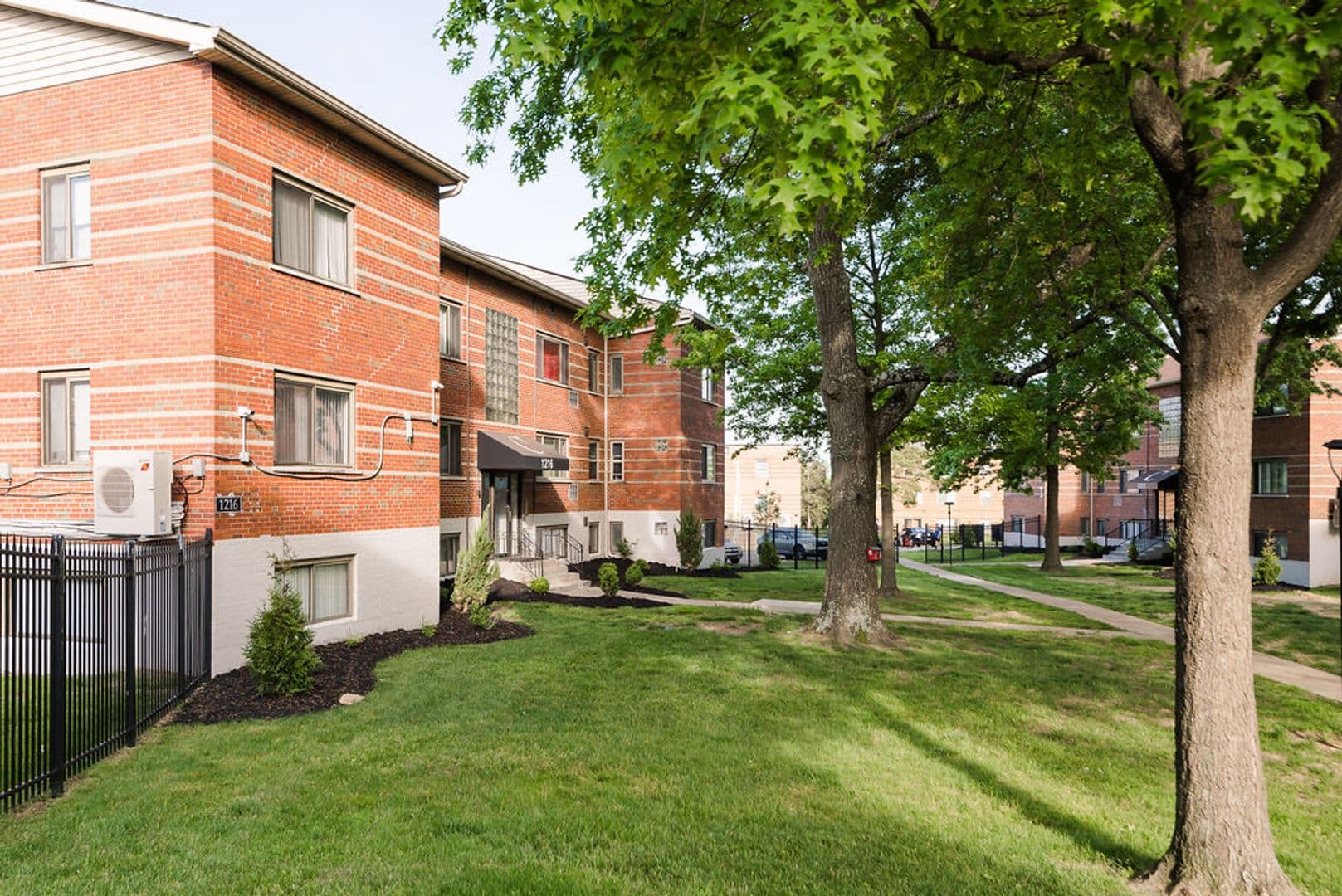 The Courtyard at Park Hills 16 of 20