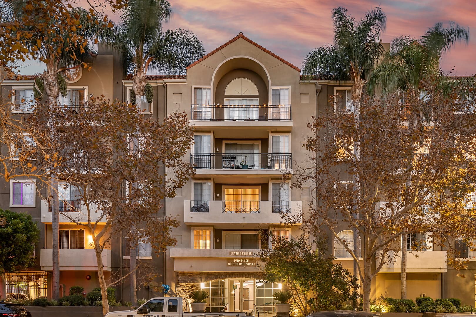 Essex Properties At Miracle Mile 1 of 3