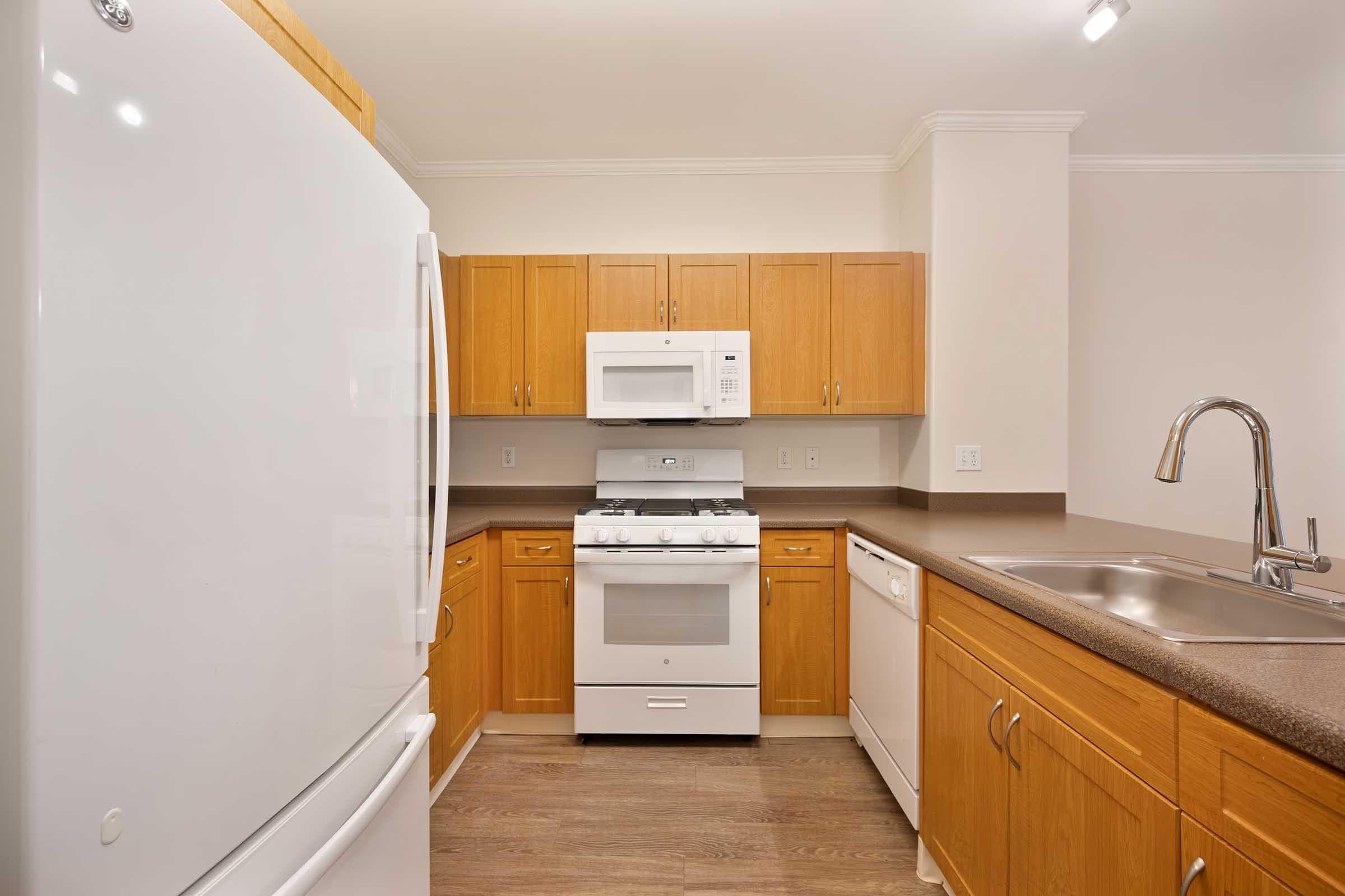 Mission Hills Apartments 3 of 8