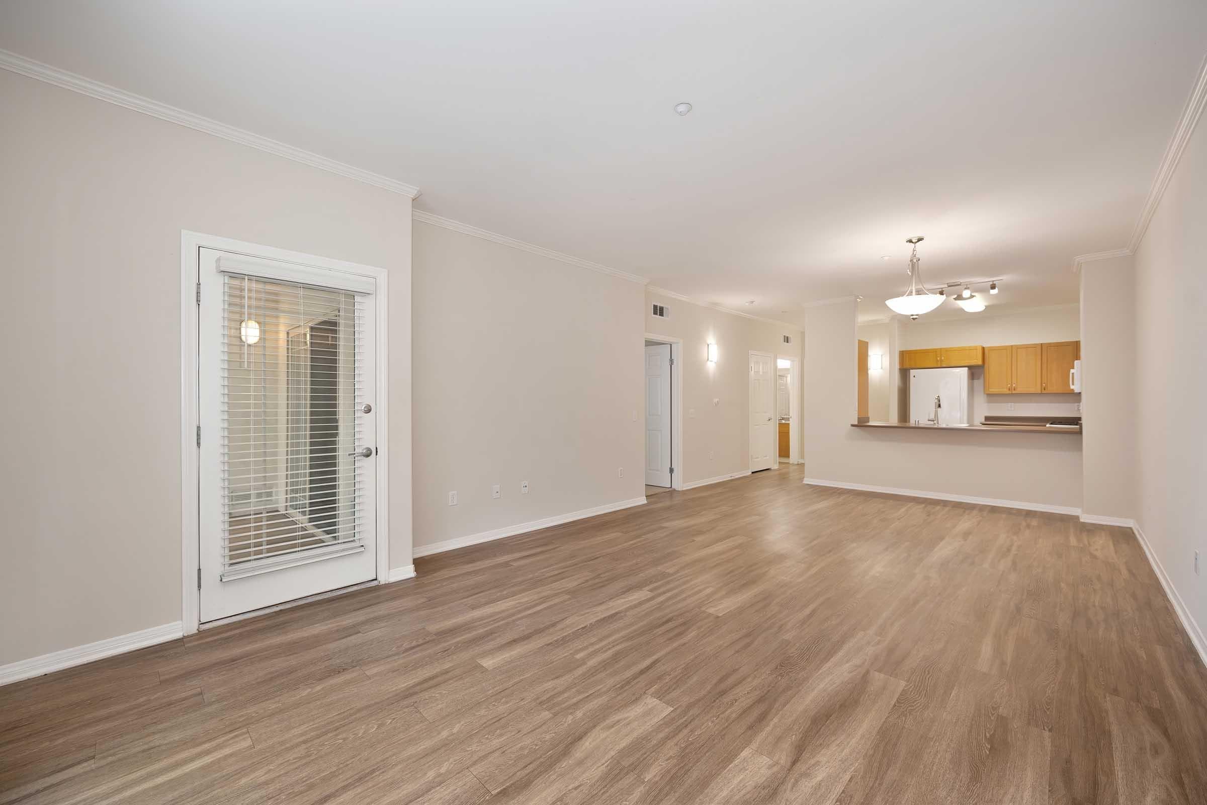 Mission Hills Apartments 6 of 8