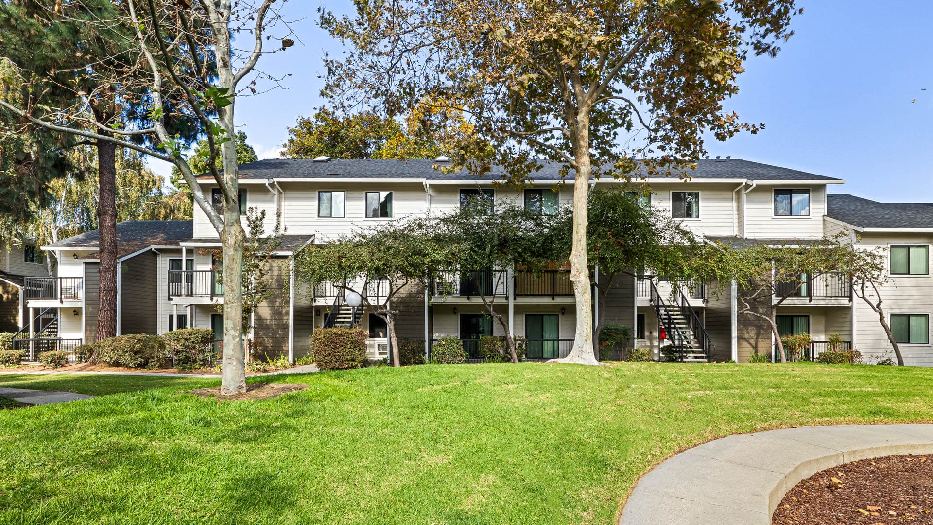 Briarwood Apartments 2 of 37