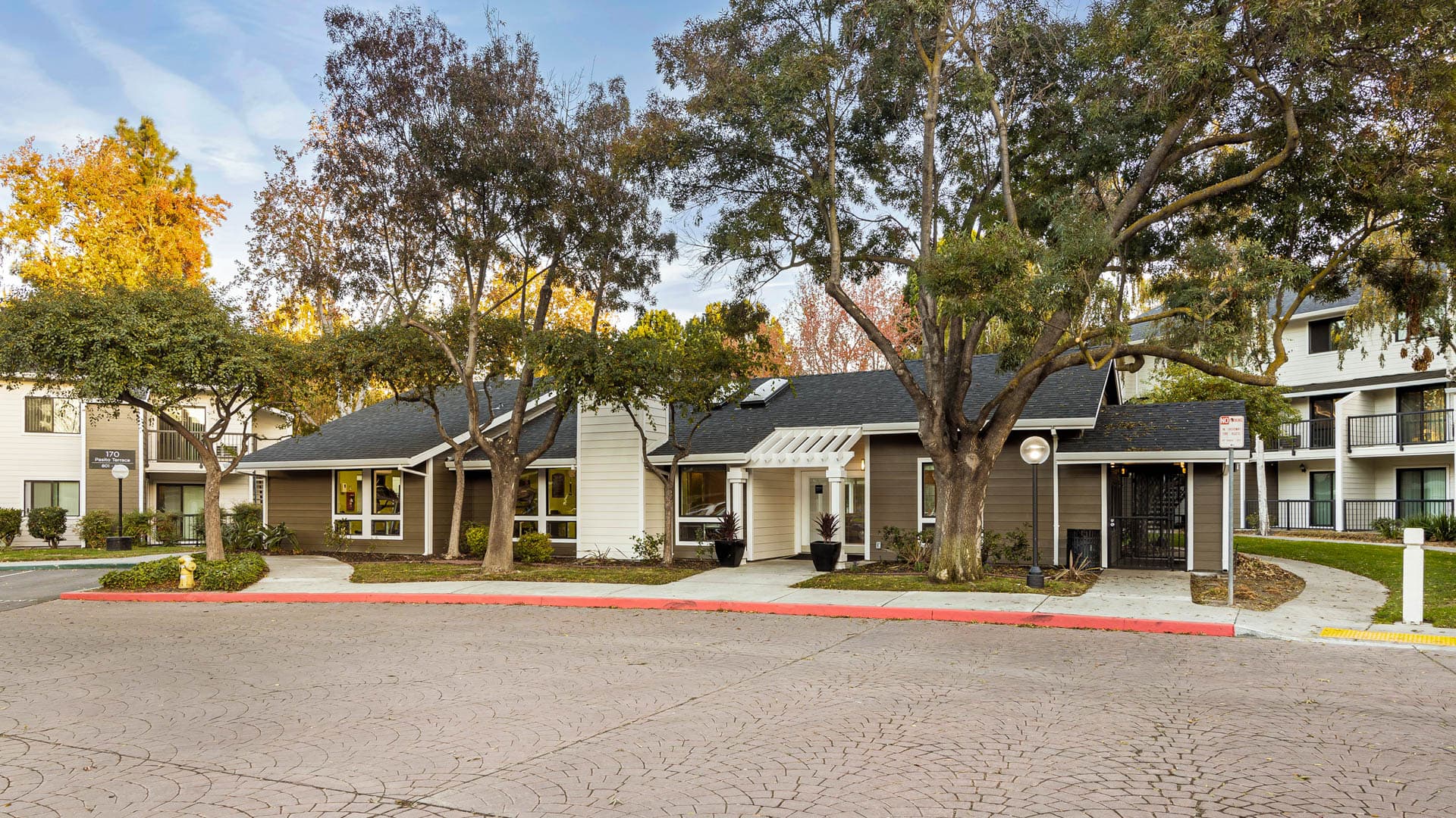 Briarwood Apartments 3 of 37