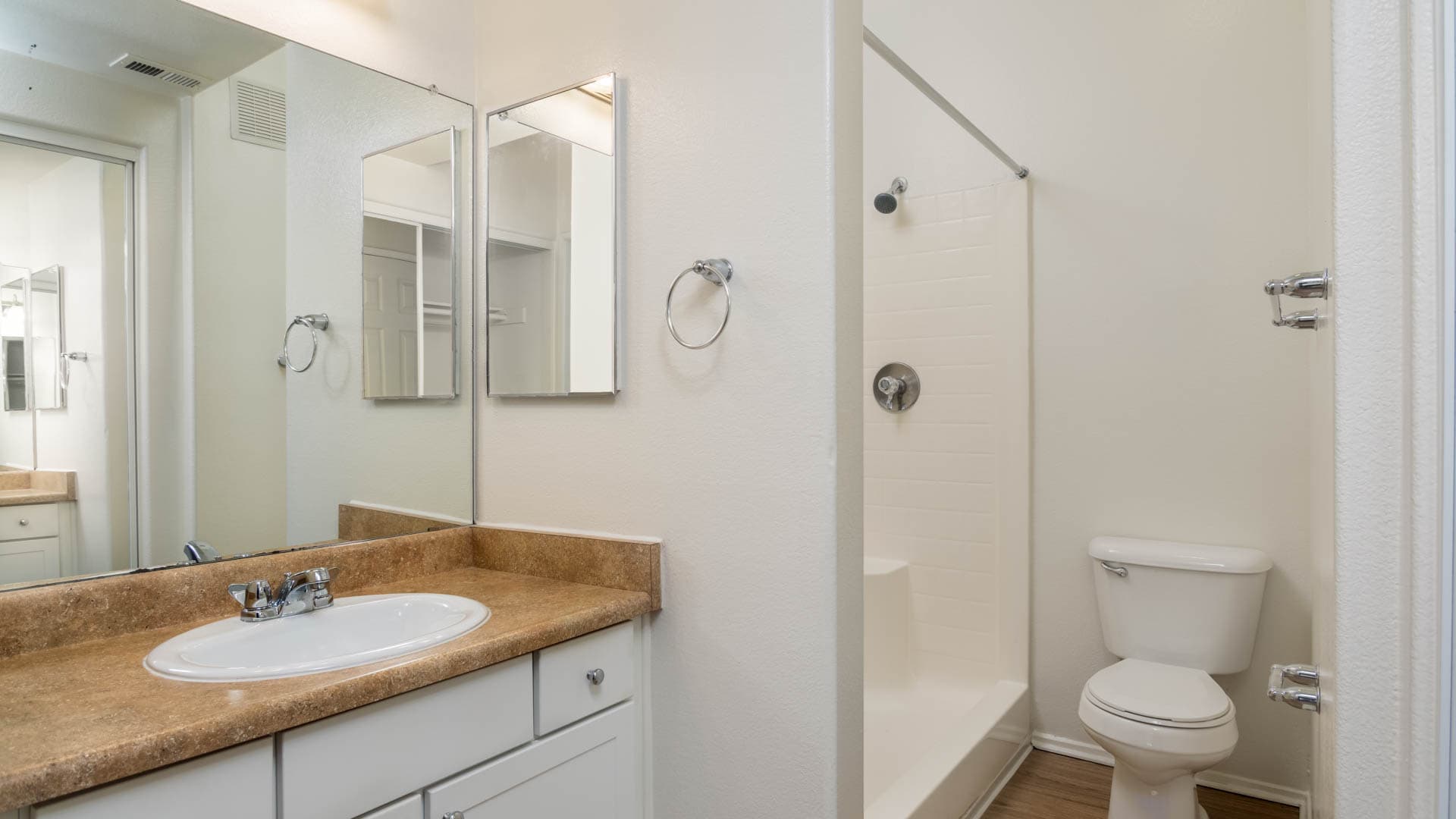 Ridgewood Village Apartments 10 of 25