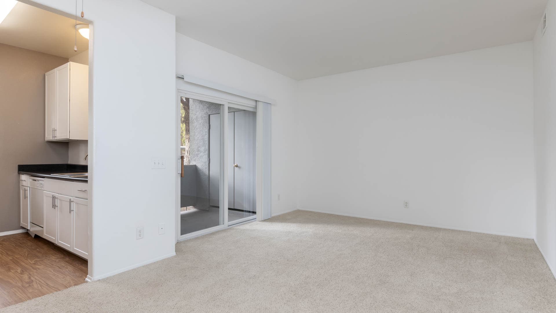 Ridgewood Village Apartments 8 of 10