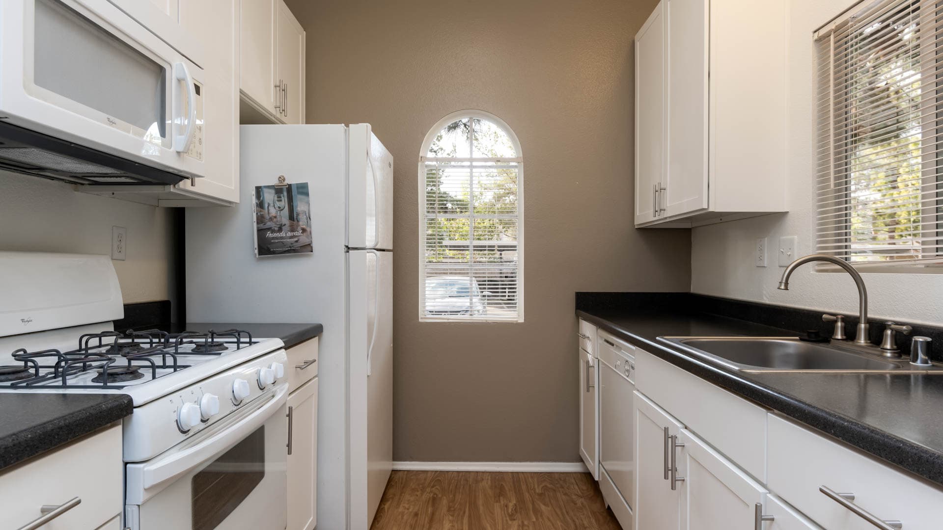 Ridgewood Village Apartments 7 of 10