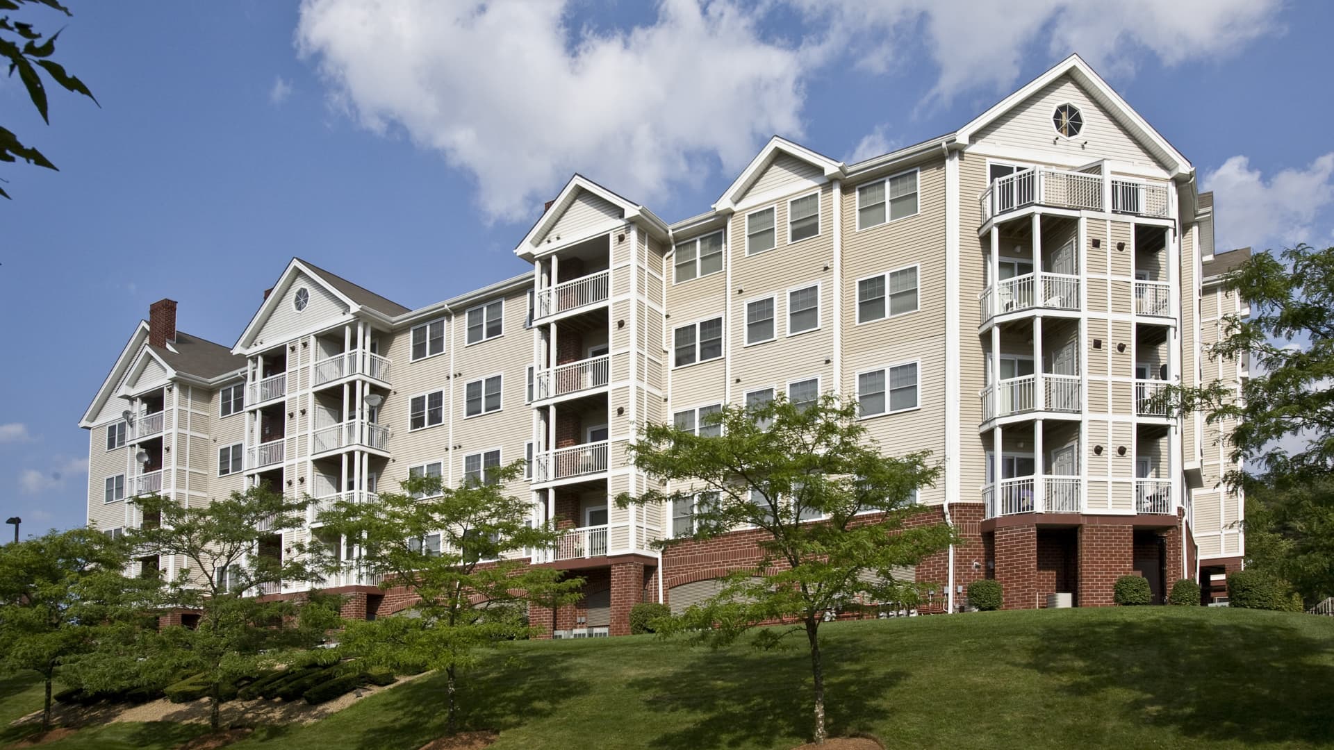 Rosecliff Apartments 2 of 55
