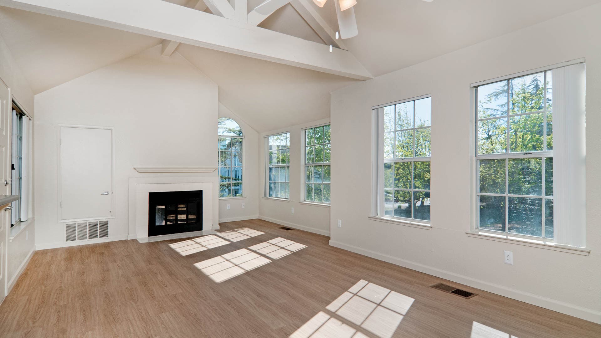Schooner Bay Apartment Homes 17 of 37