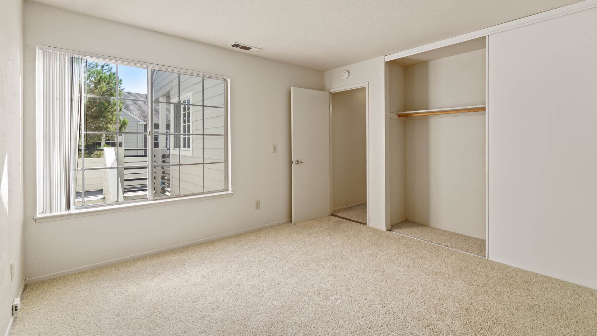 Schooner Bay Apartment Homes 2 of 8