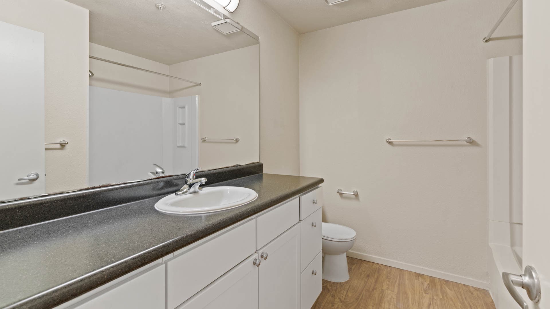 Schooner Bay Apartment Homes 5 of 8