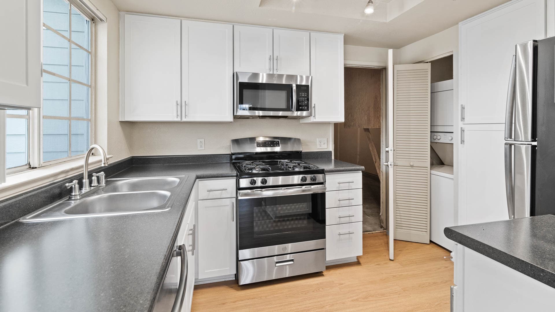 Schooner Bay Apartment Homes 13 of 37