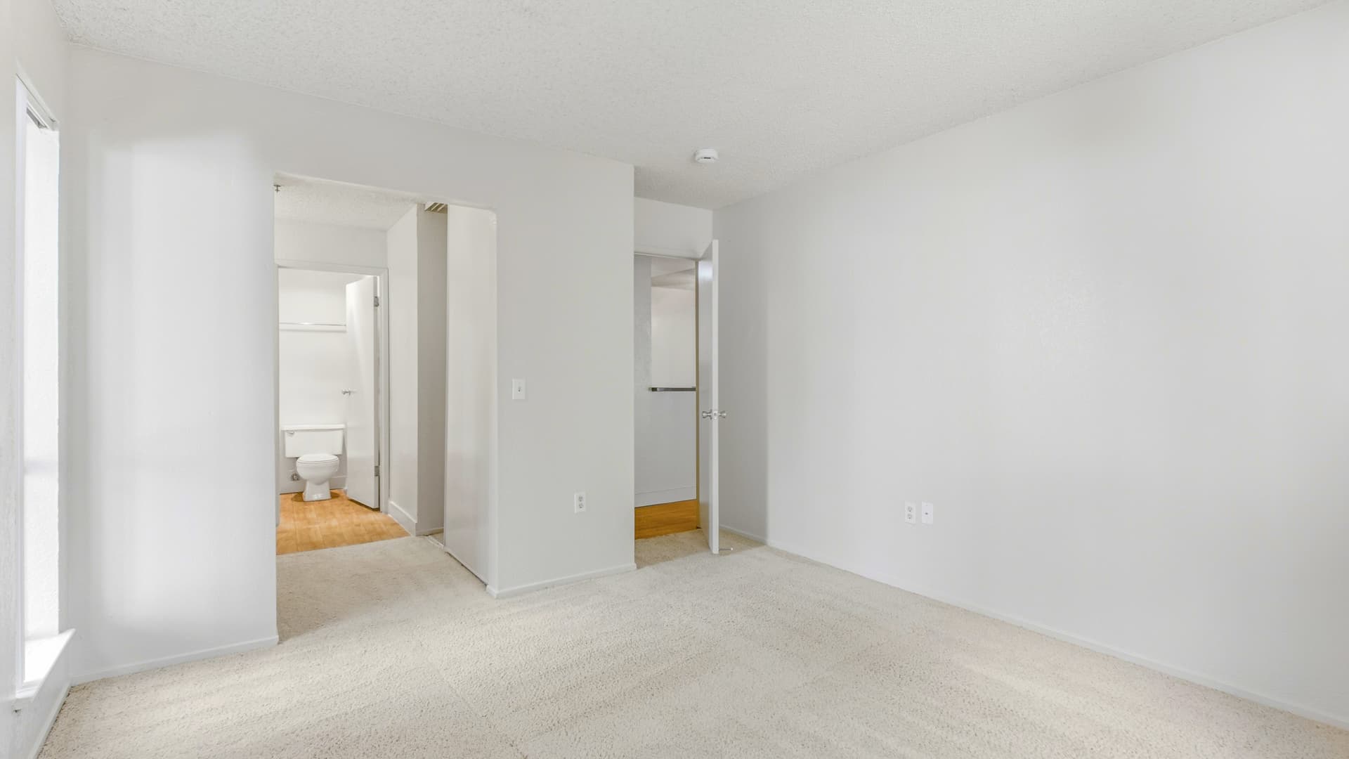 Skylark Apartments 9 of 11