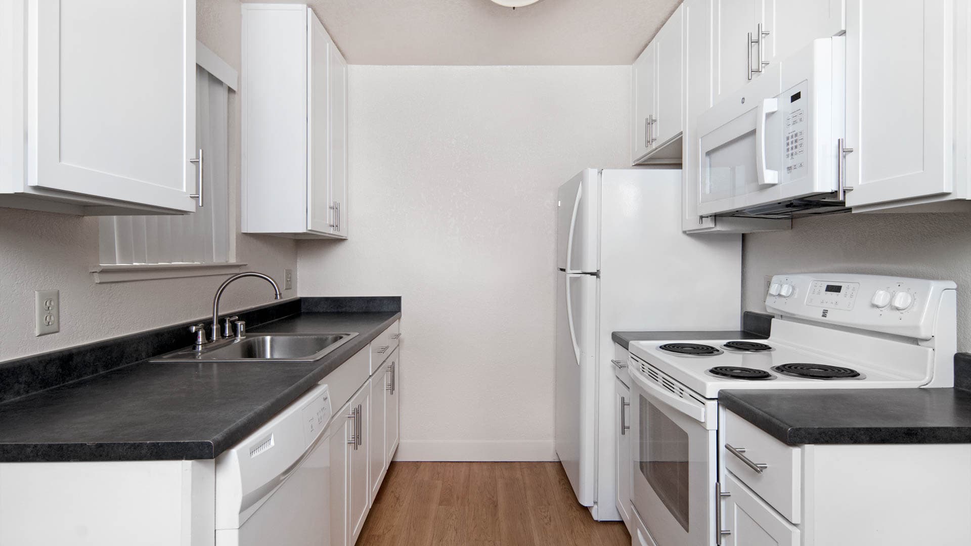 Skylark Apartments 4 of 8