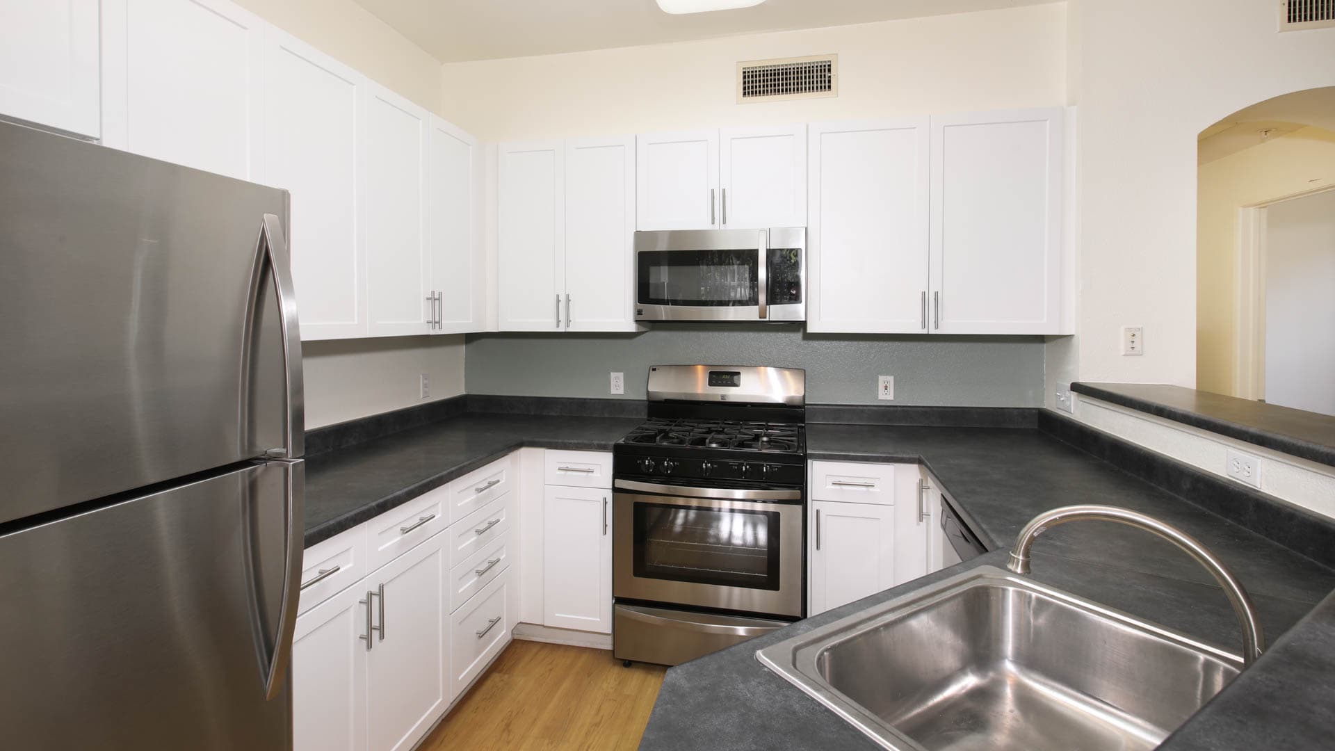 Skyview Apartments 5 of 8