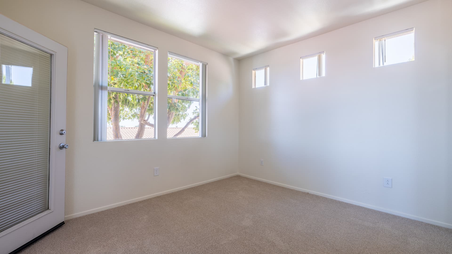 Skyview Apartments 7 of 11