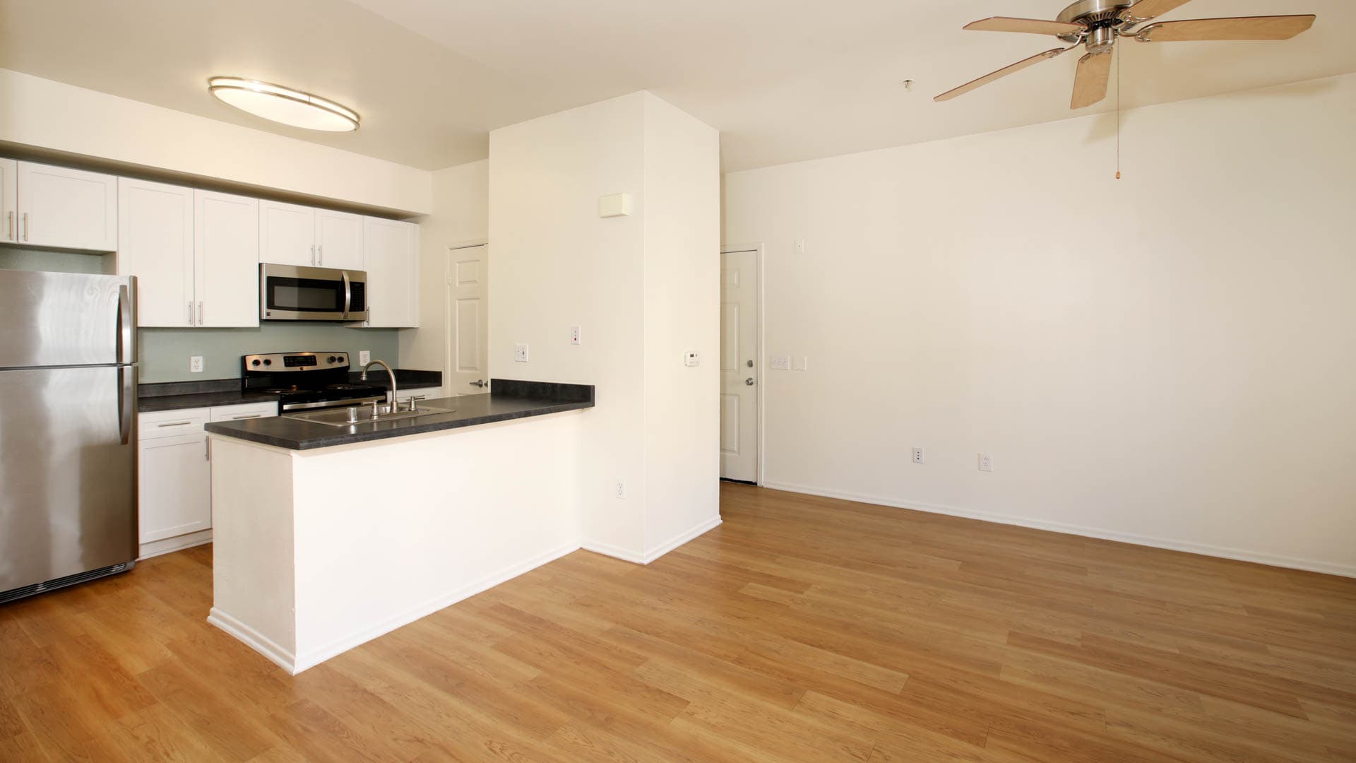 Sonterra at Foothill Ranch Apartments 2 of 8