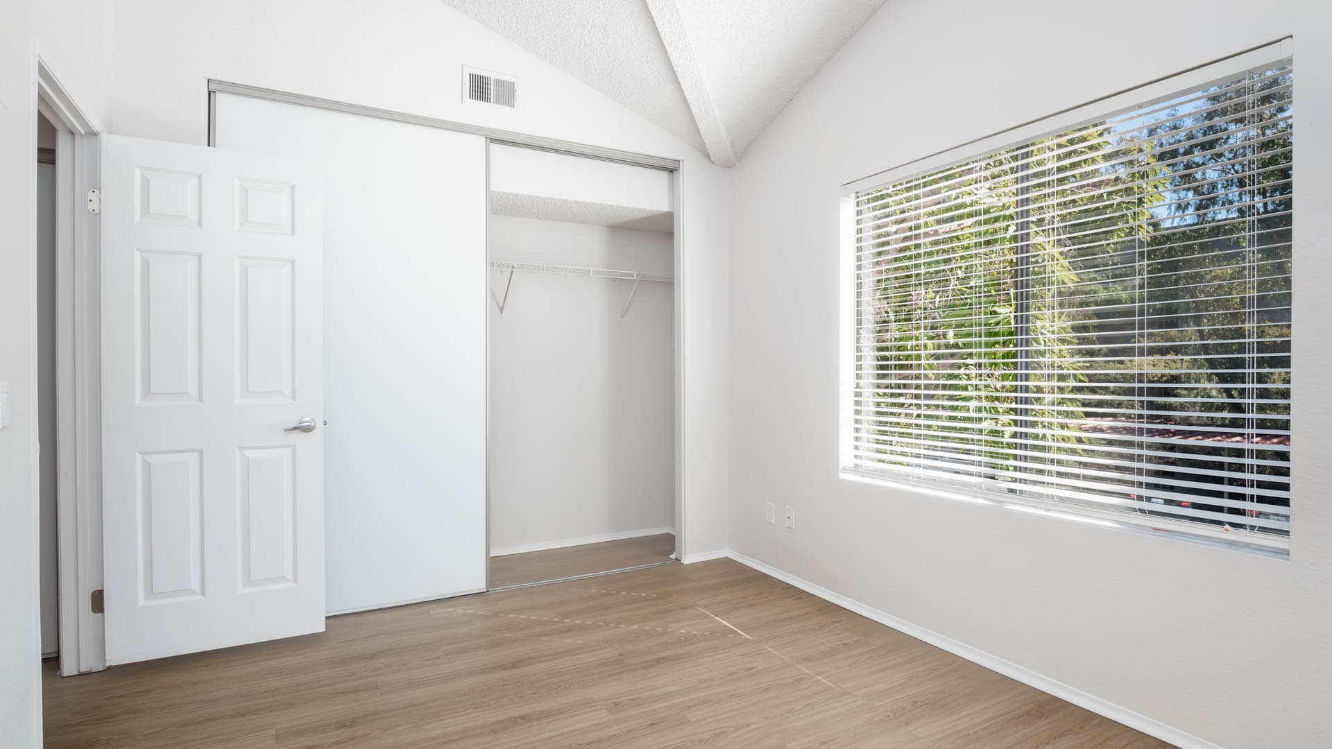 Montierra Apartments 5 of 15