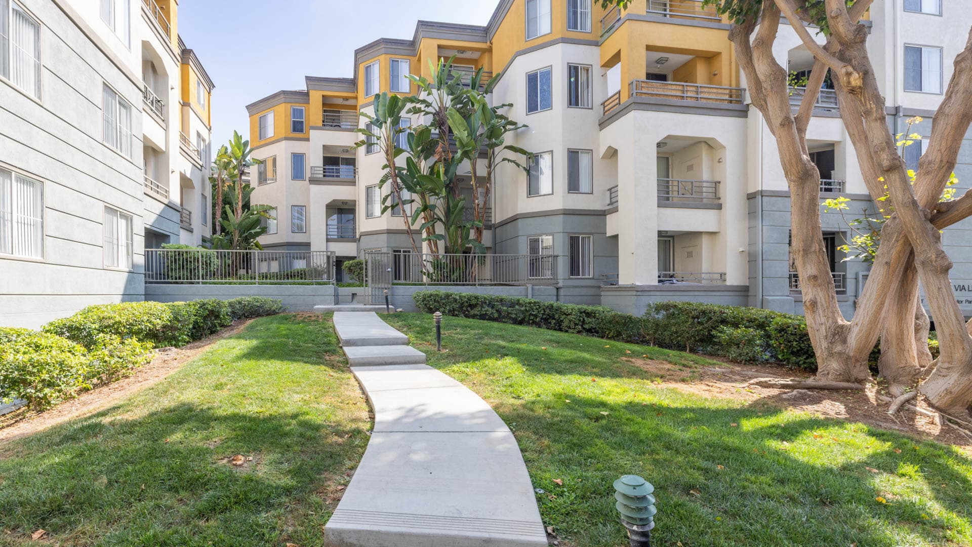 Toscana Apartments 1 of 8