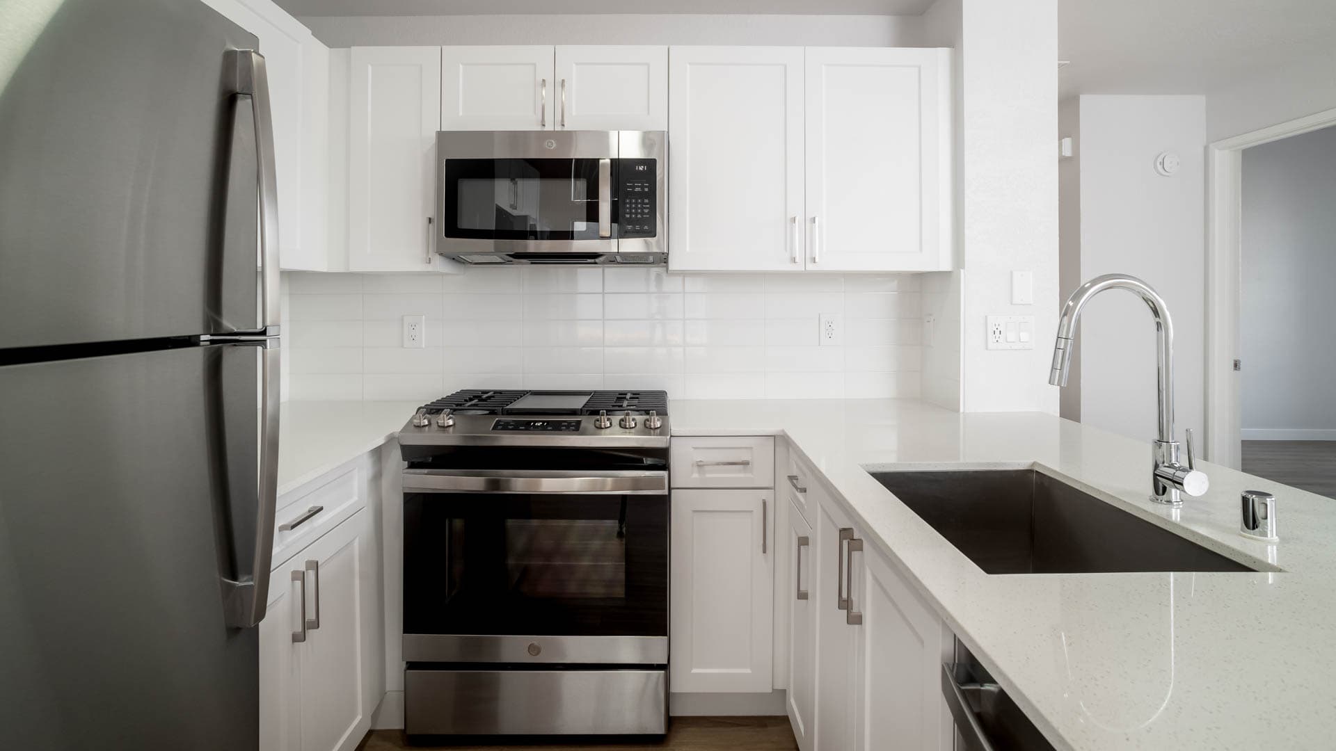 Vista Del Lago Apartments 6 of 104