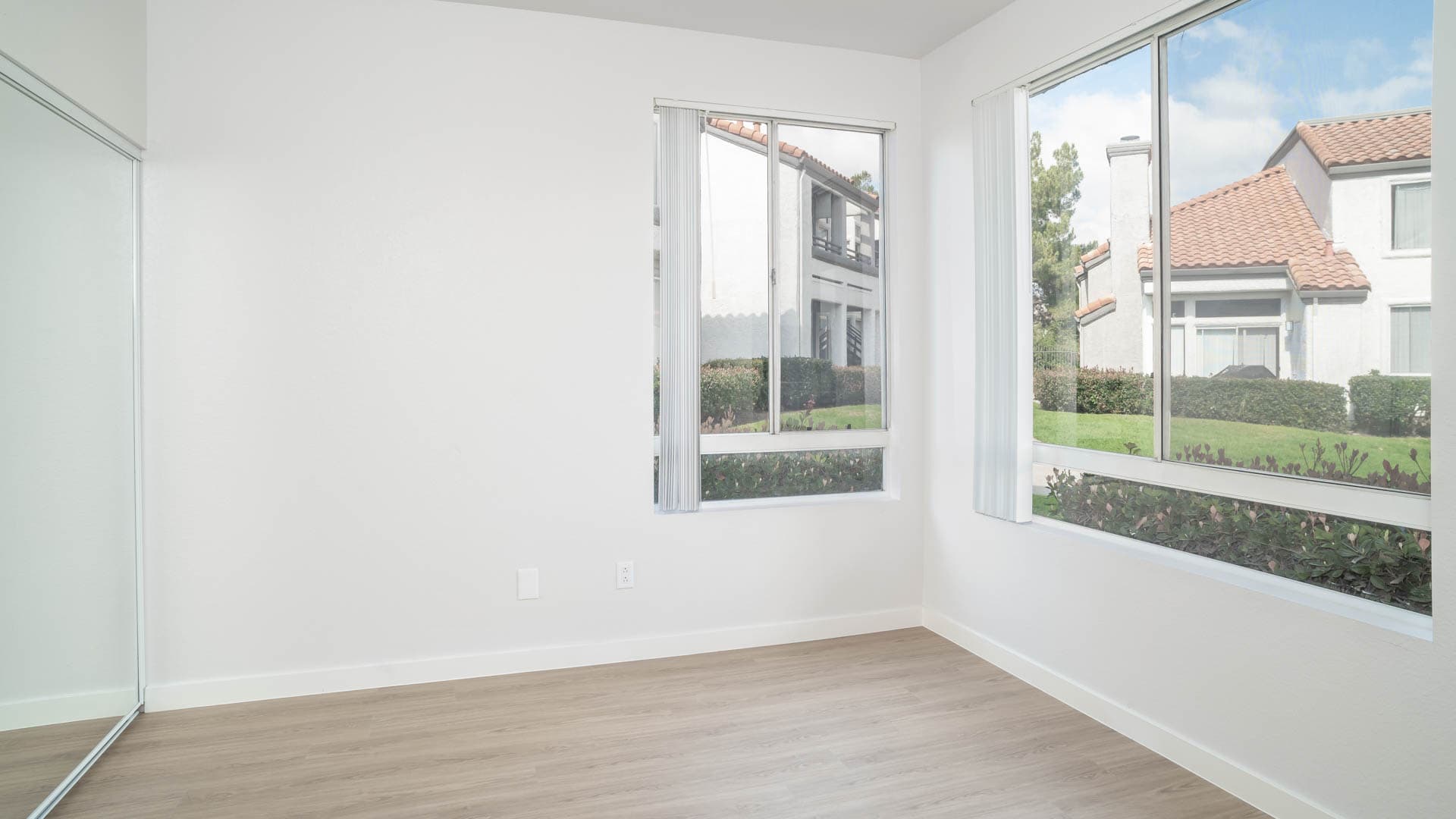 Vista Del Lago Apartments 21 of 104