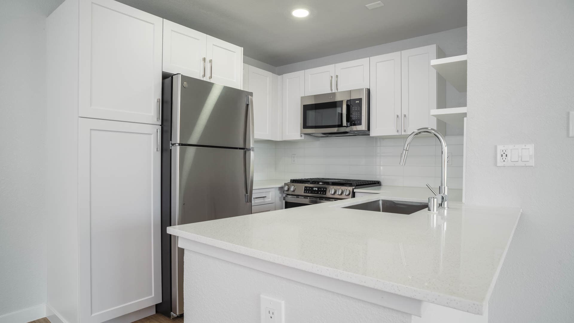 Vista Del Lago Apartments 5 of 104
