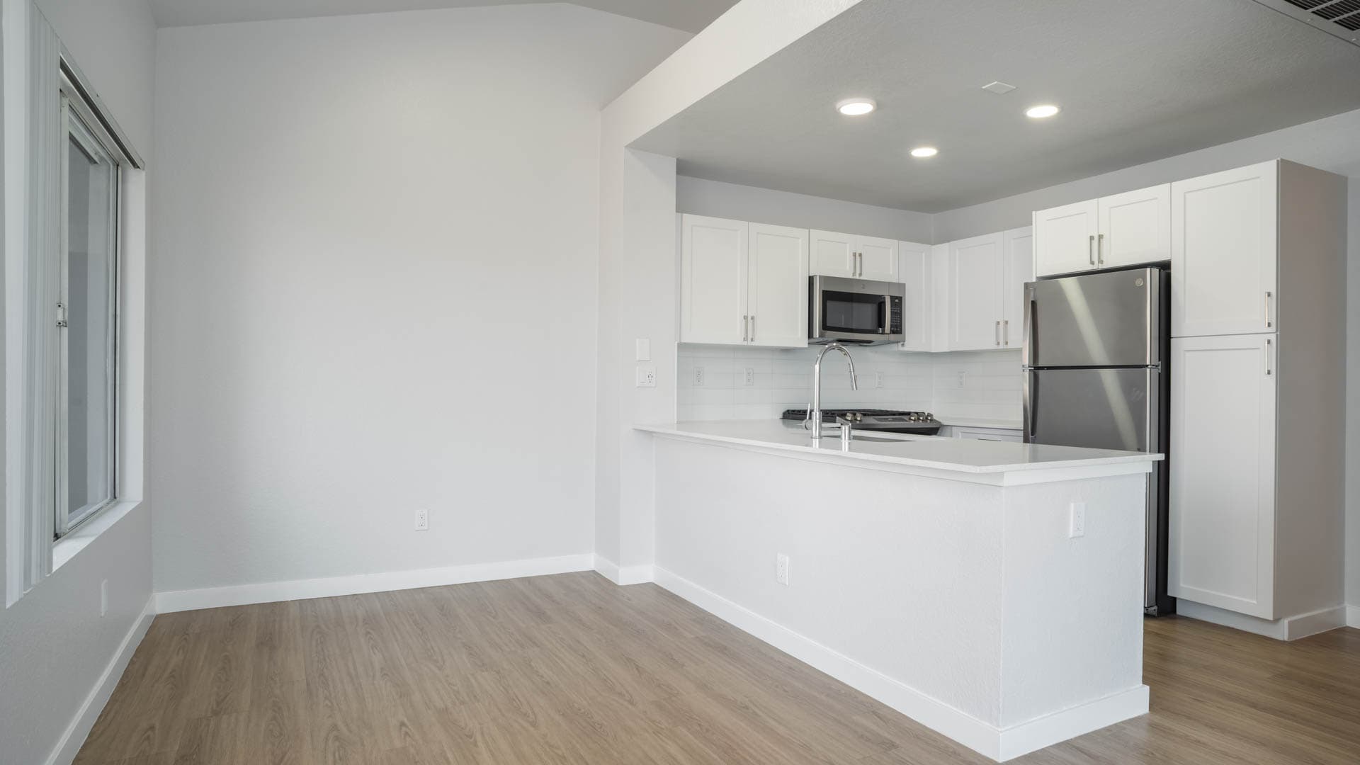 Vista Del Lago Apartments 48 of 104