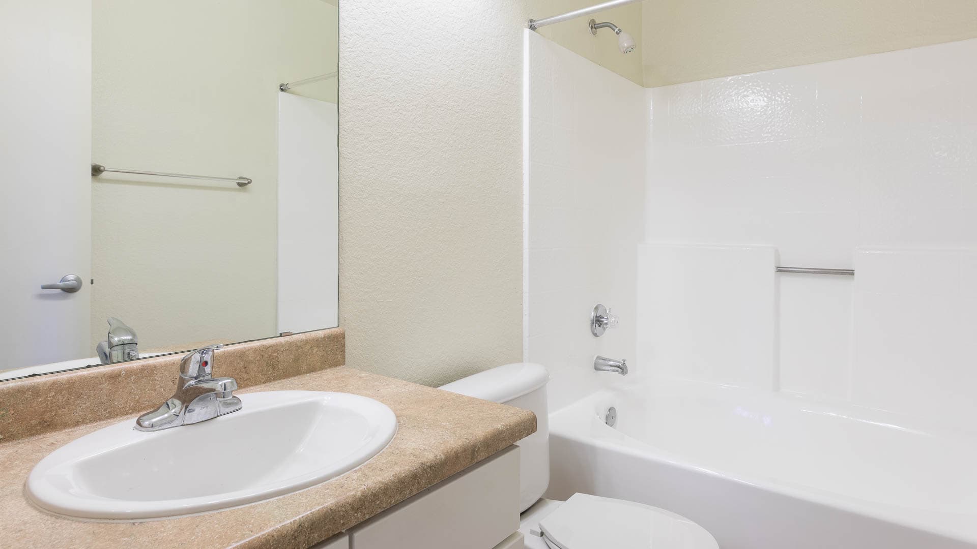 Vista Del Lago Apartments 103 of 104