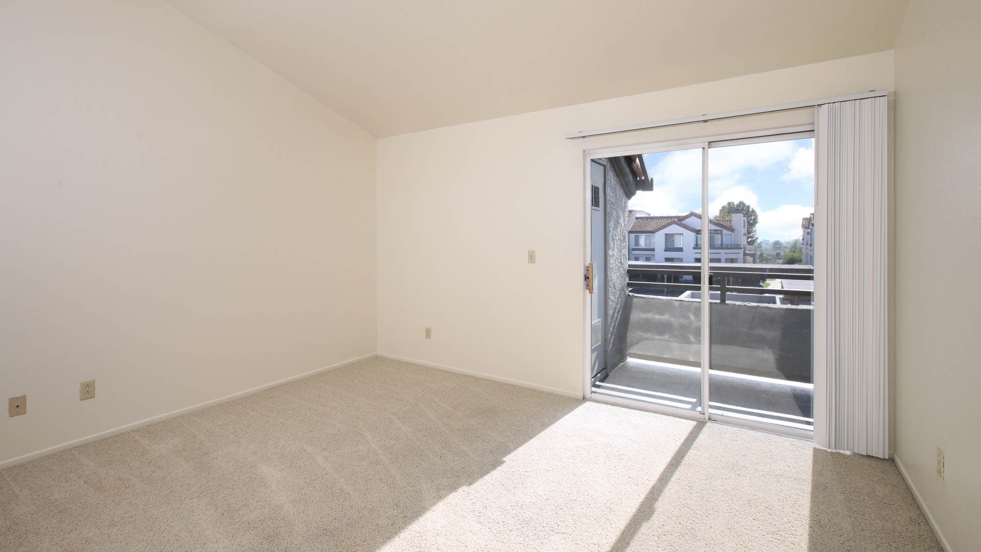 Vista Del Lago Apartments 74 of 104