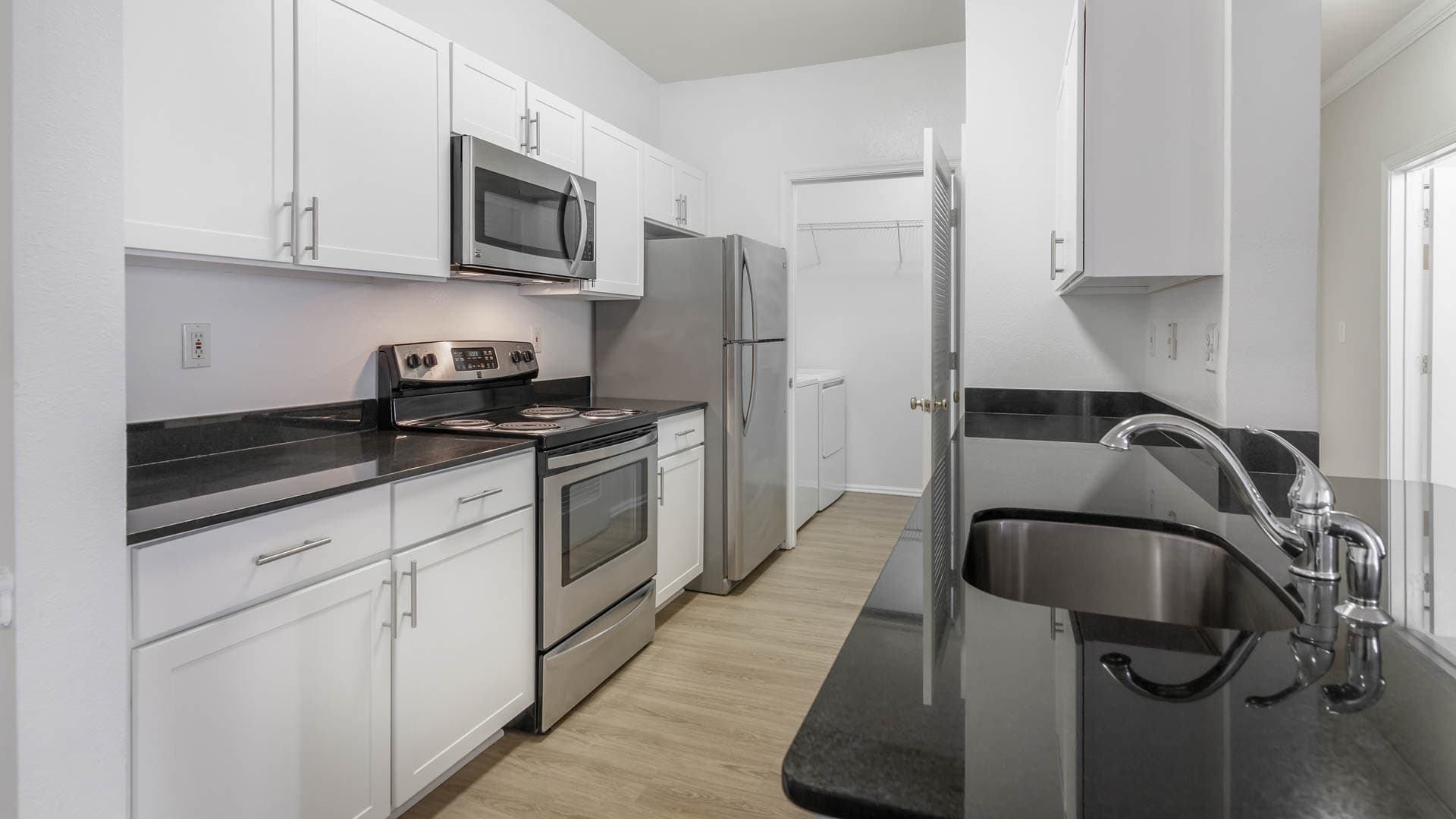 The Reserve at Fairfax Corner Apartments 5 of 10