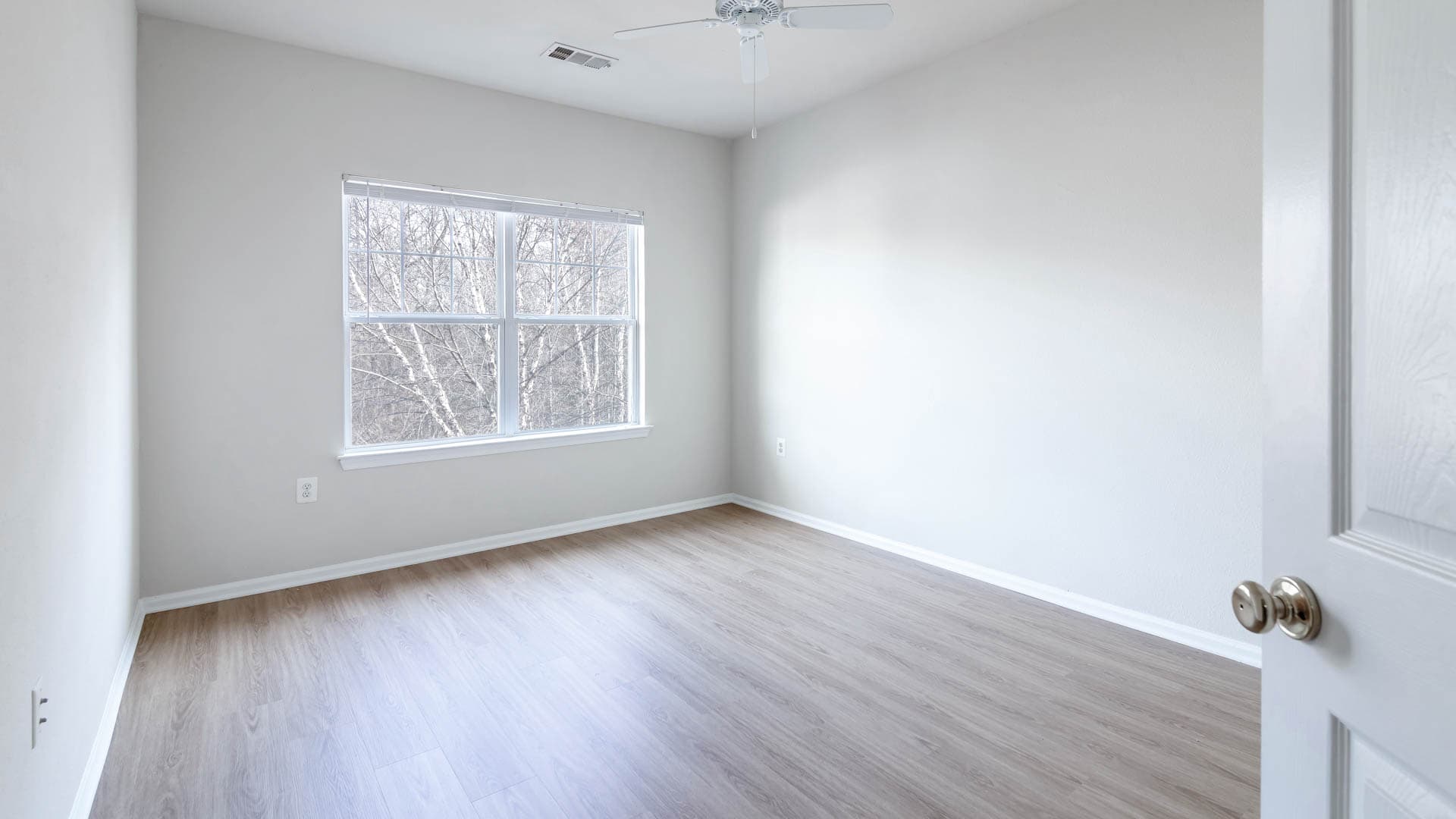 The Reserve at Fairfax Corner Apartments 3 of 10