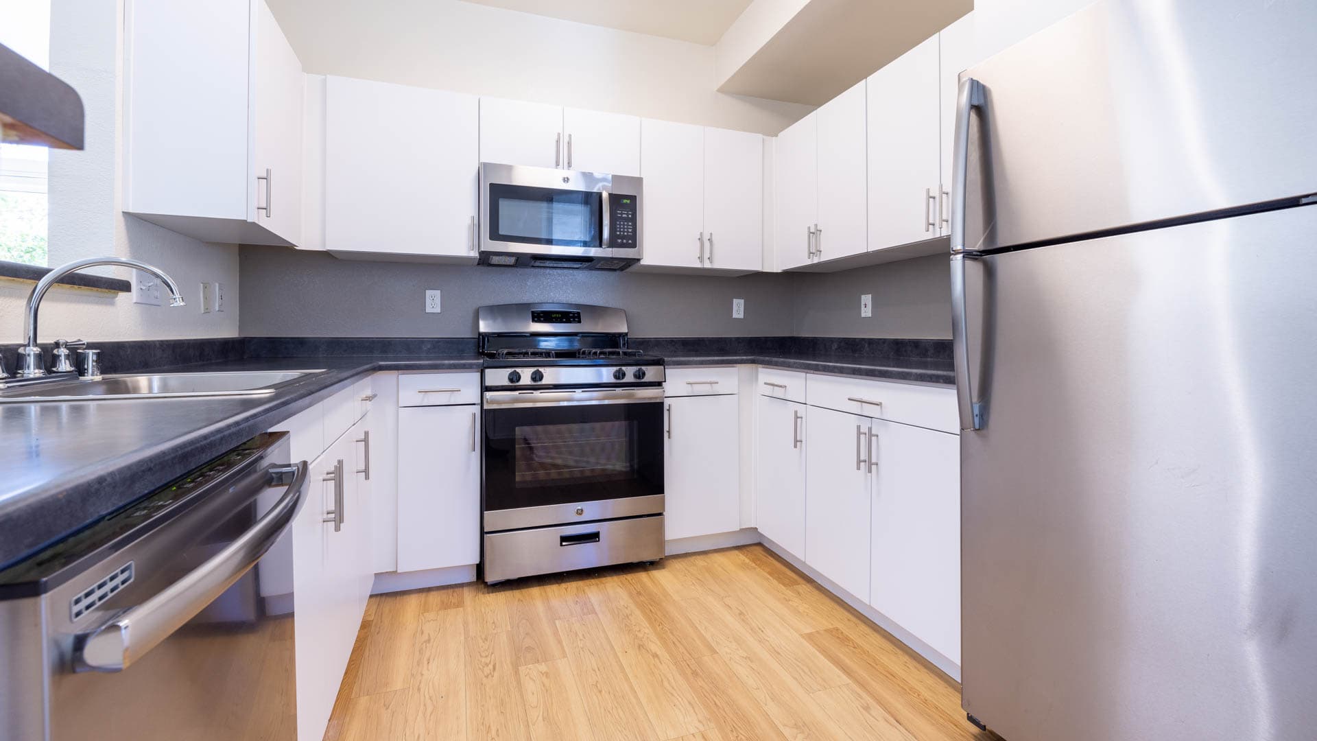 Centre Club Apartments 6 of 45