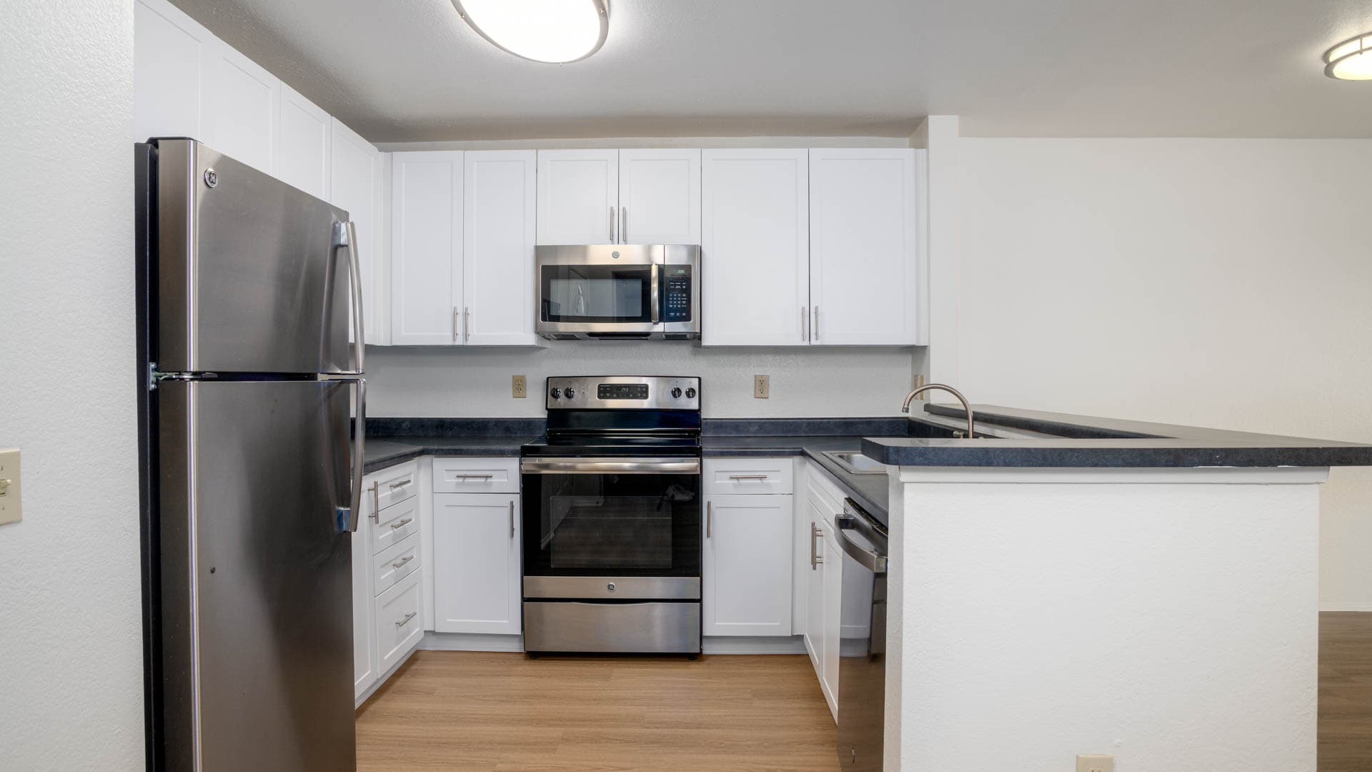 Centre Club Apartments 7 of 45