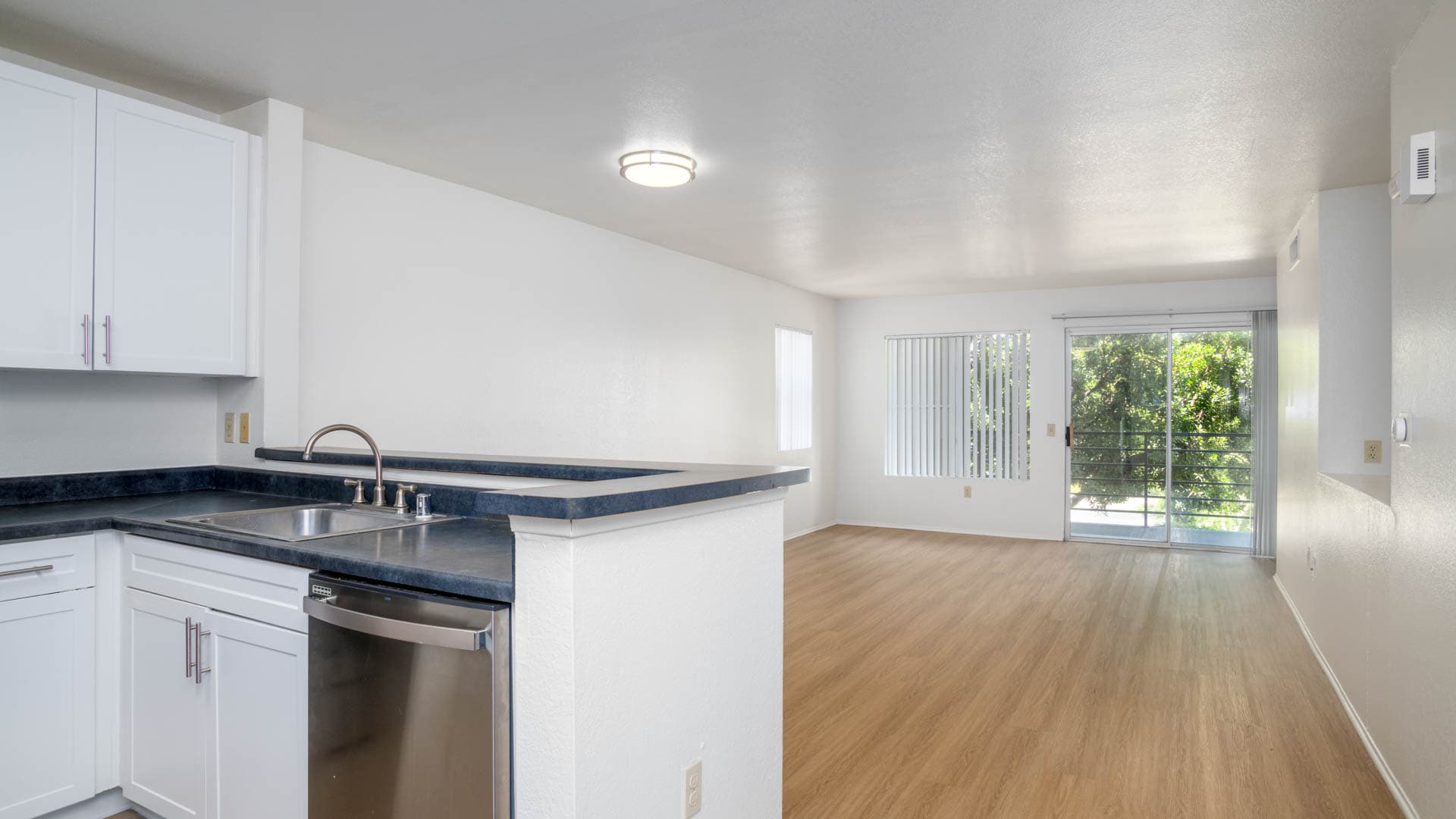Centre Club Apartments 12 of 45