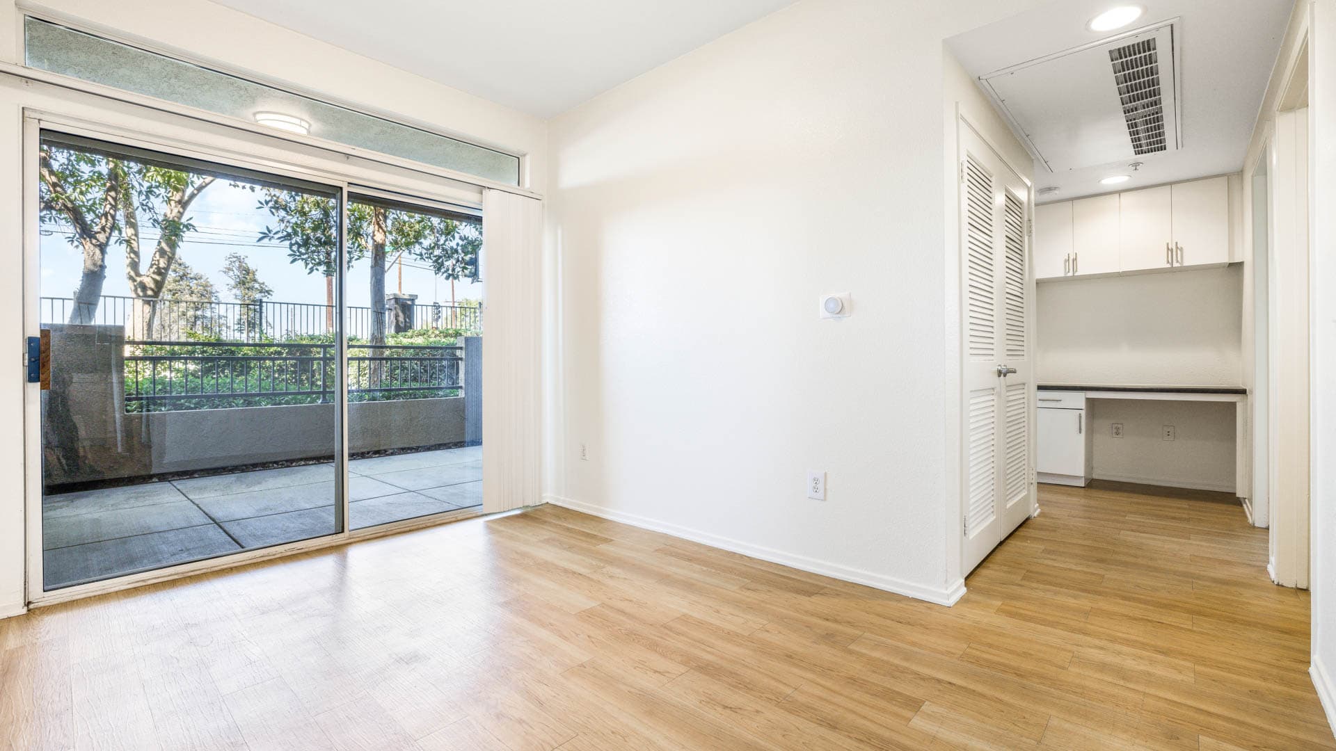 Centre Club Apartments 16 of 45